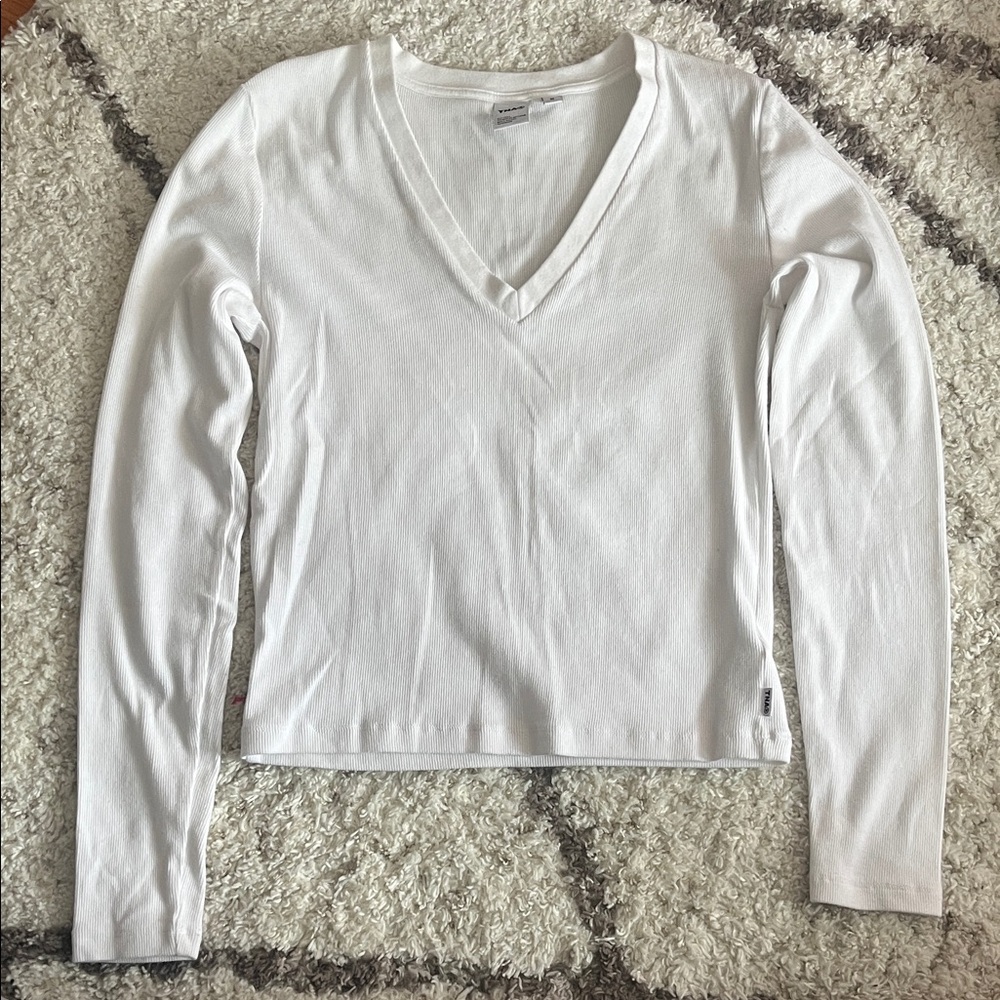 TNA Women's White V-Neck Long Sleeve Top